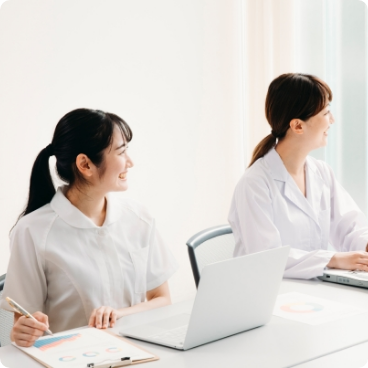 院内勉強会で常に学び続けるイメージ画像